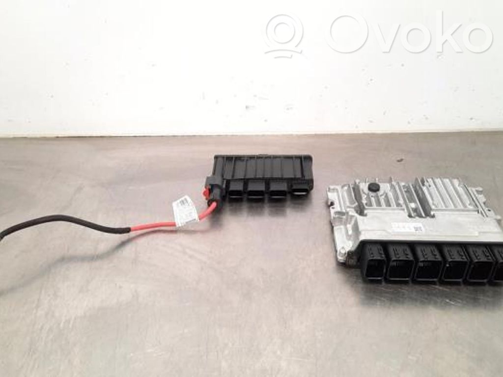 BMW 1 F40 Engine control unit/module 