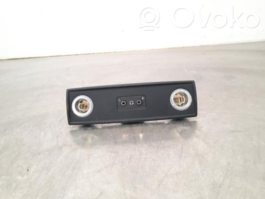 BMW X6 E71 USB socket connector 
