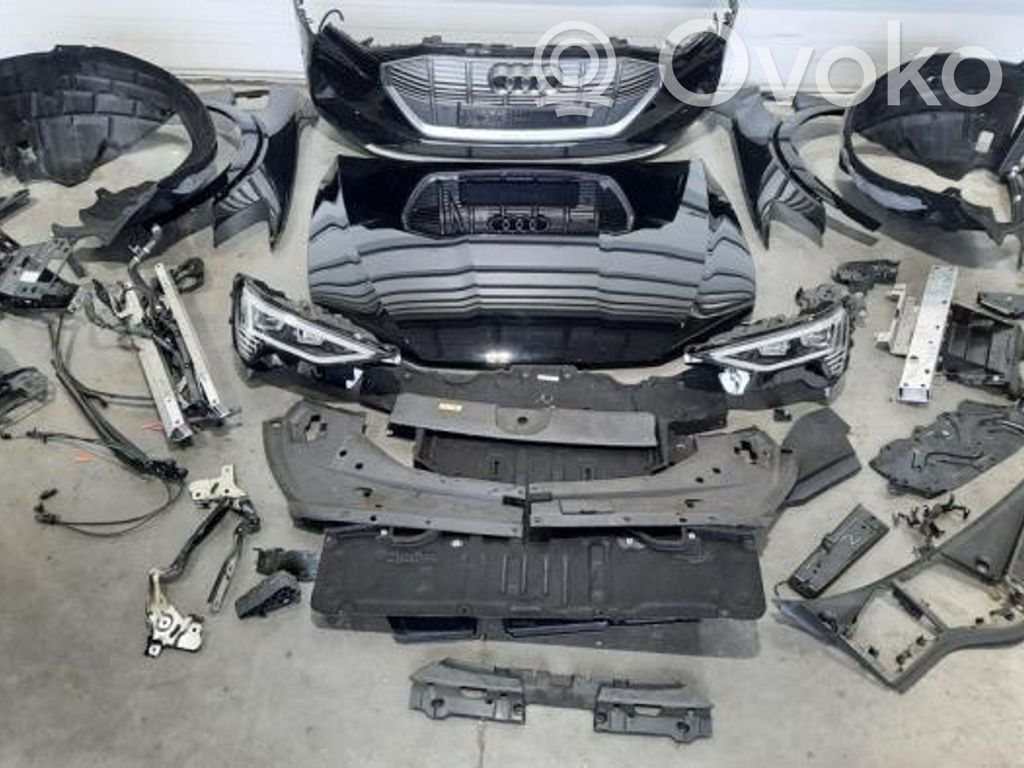 Audi e-tron Front piece kit 