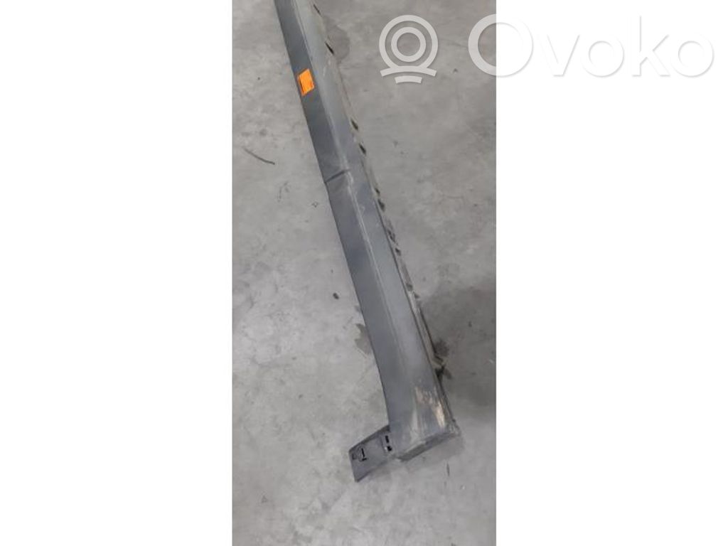 Listón   L8B210154AC,L8B210154AD,LR131562