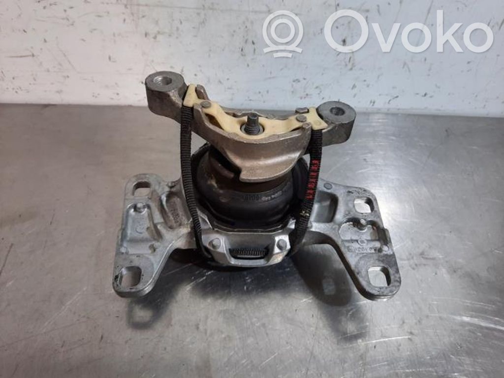 Volvo V40 Cross country Engine mount bracket 