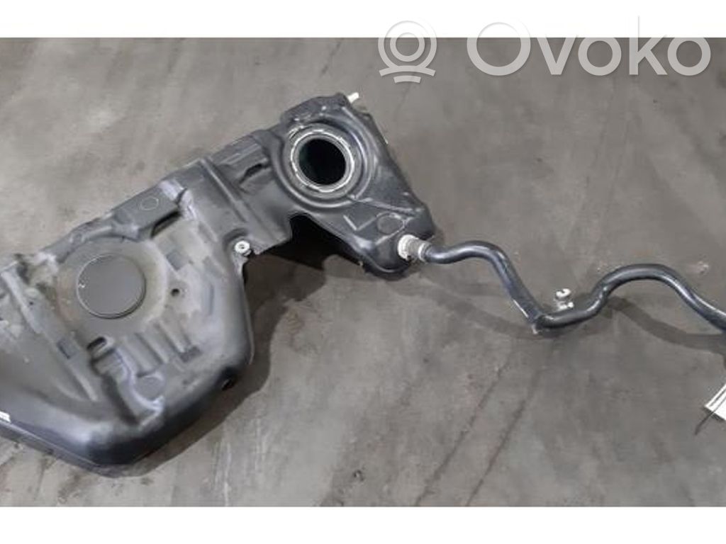 BMW M4 F82 F83 Zbiornik paliwa 
