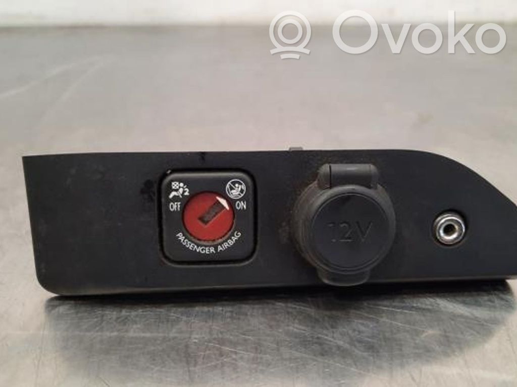 12 V Socket (front)   98280920ZD,98280920ZD