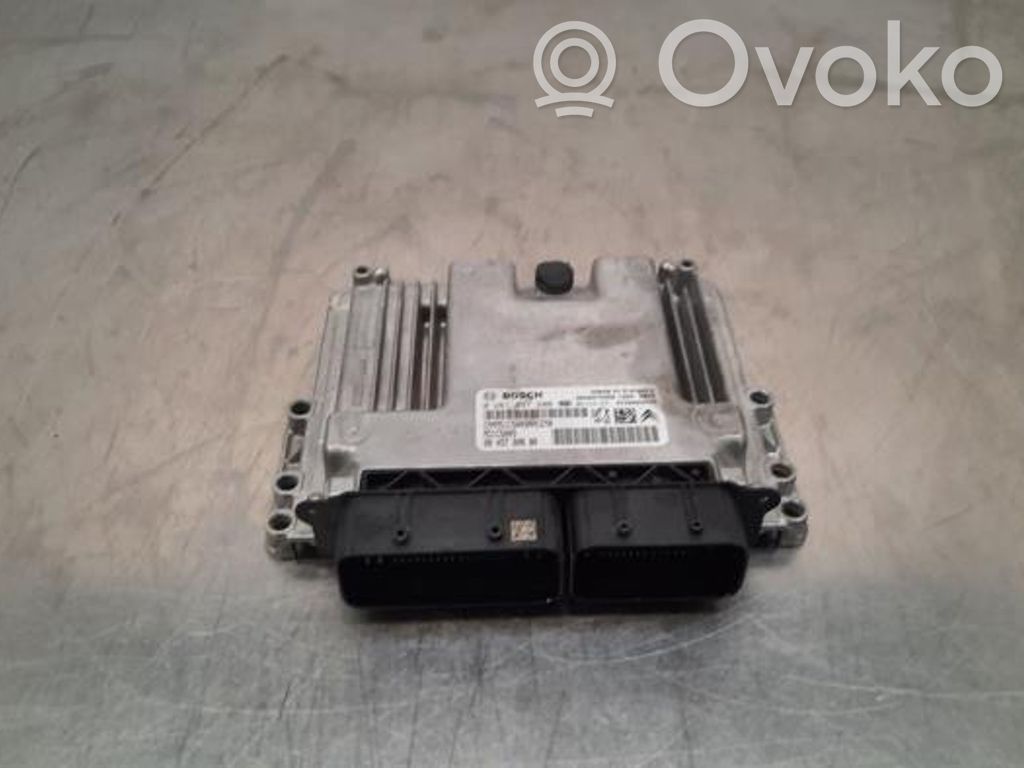Peugeot 208 II Engine control unit/module 