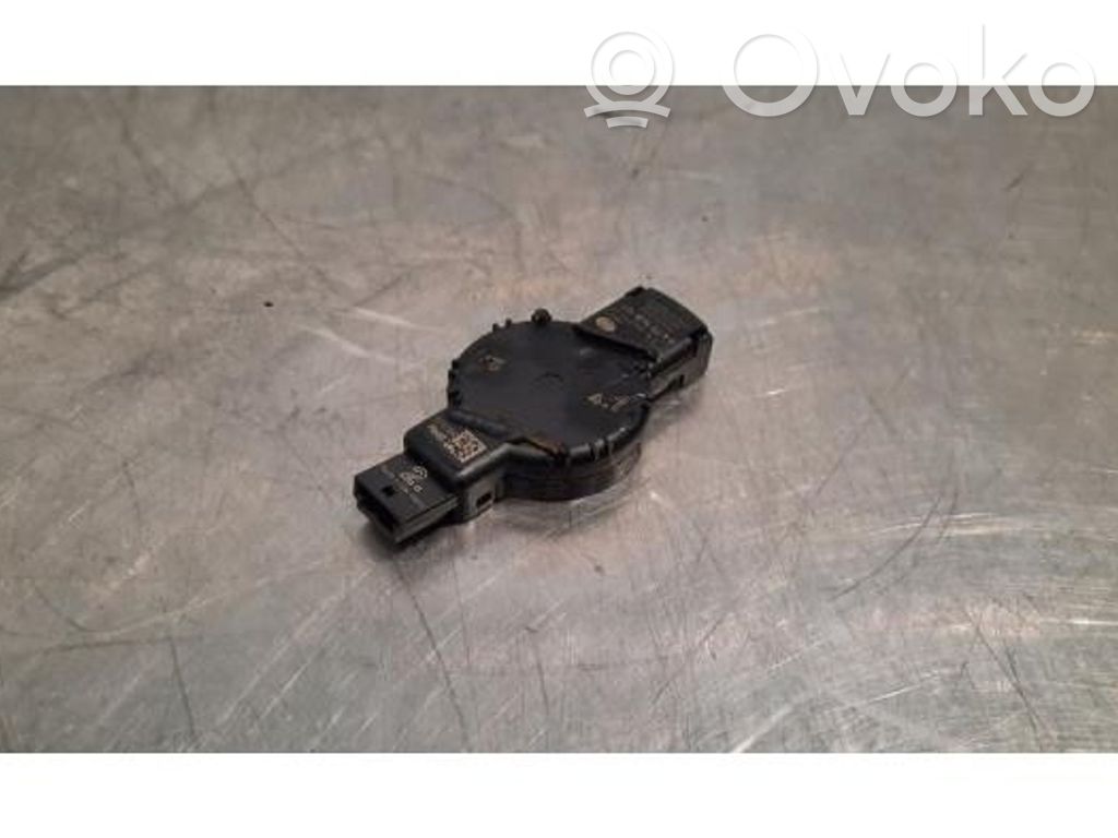 BMW 2 F22 F23 Czujnik deszczu 