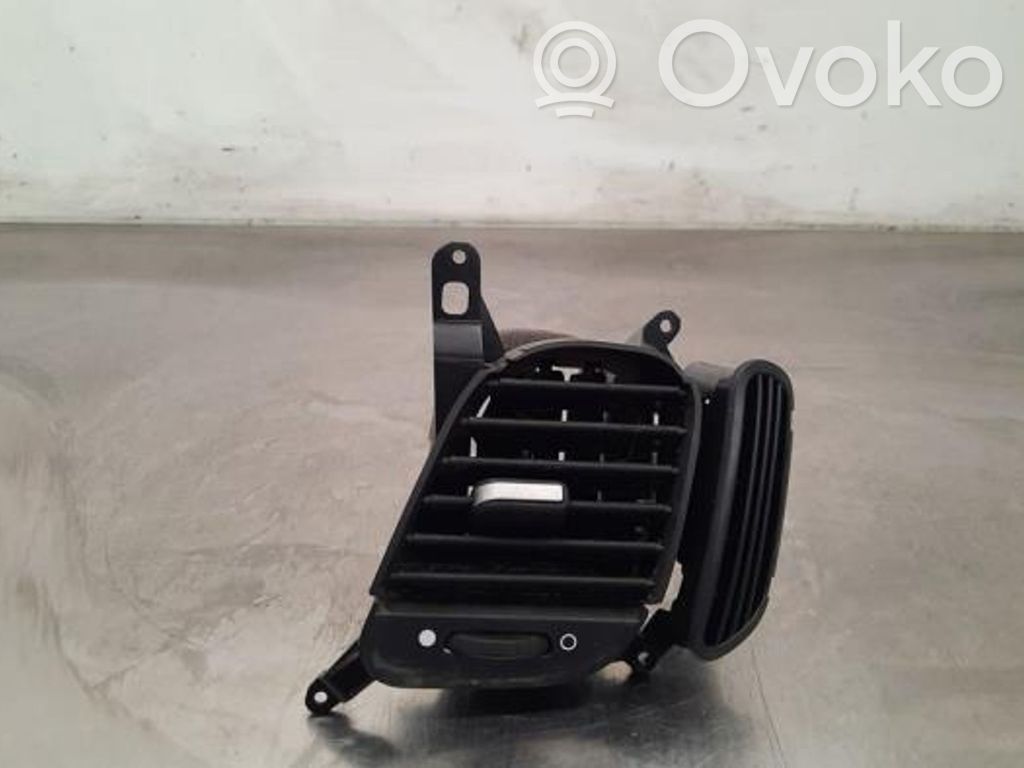 Iveco Daily 5th gen Rejilla de ventilación central del panel 