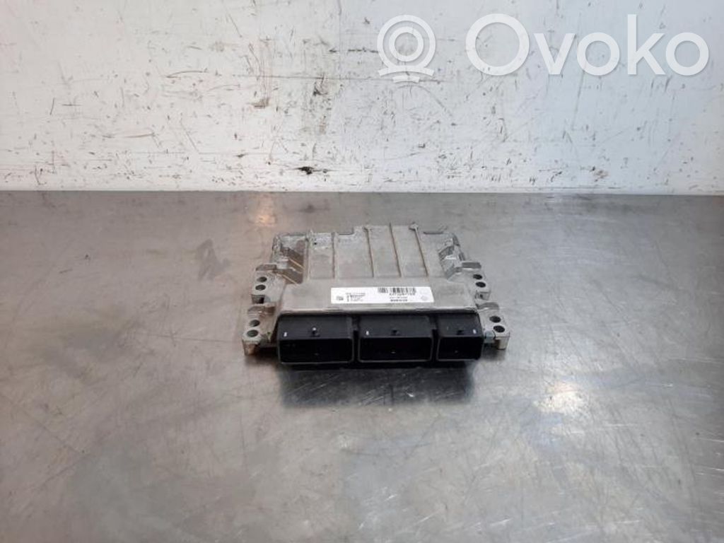 Unidad de control/módulo del motor   237108770R,237108770R