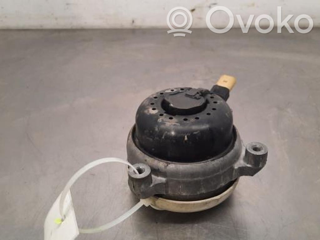 Audi RS6 C8 Engine mount bracket 