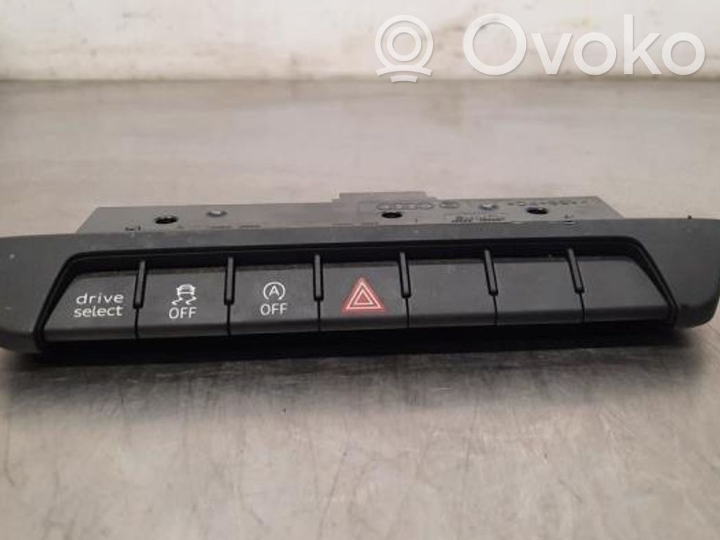 Audi A1 Botón interruptor de luz de peligro 