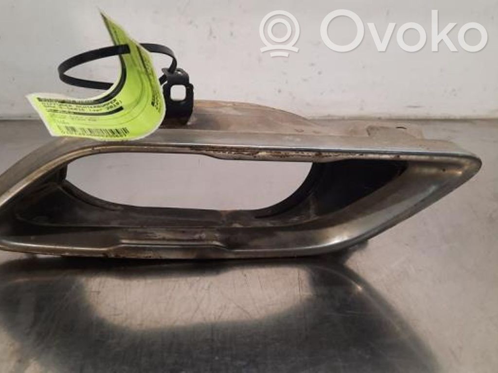 BMW 8 G15 Takapuskurin alaosan lista 