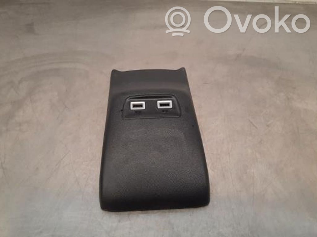 Enchufe conector USB   9824732180,9824732180