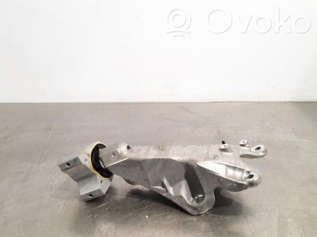 Porsche Taycan 9J1 Moottorin kiinnikekorvake 