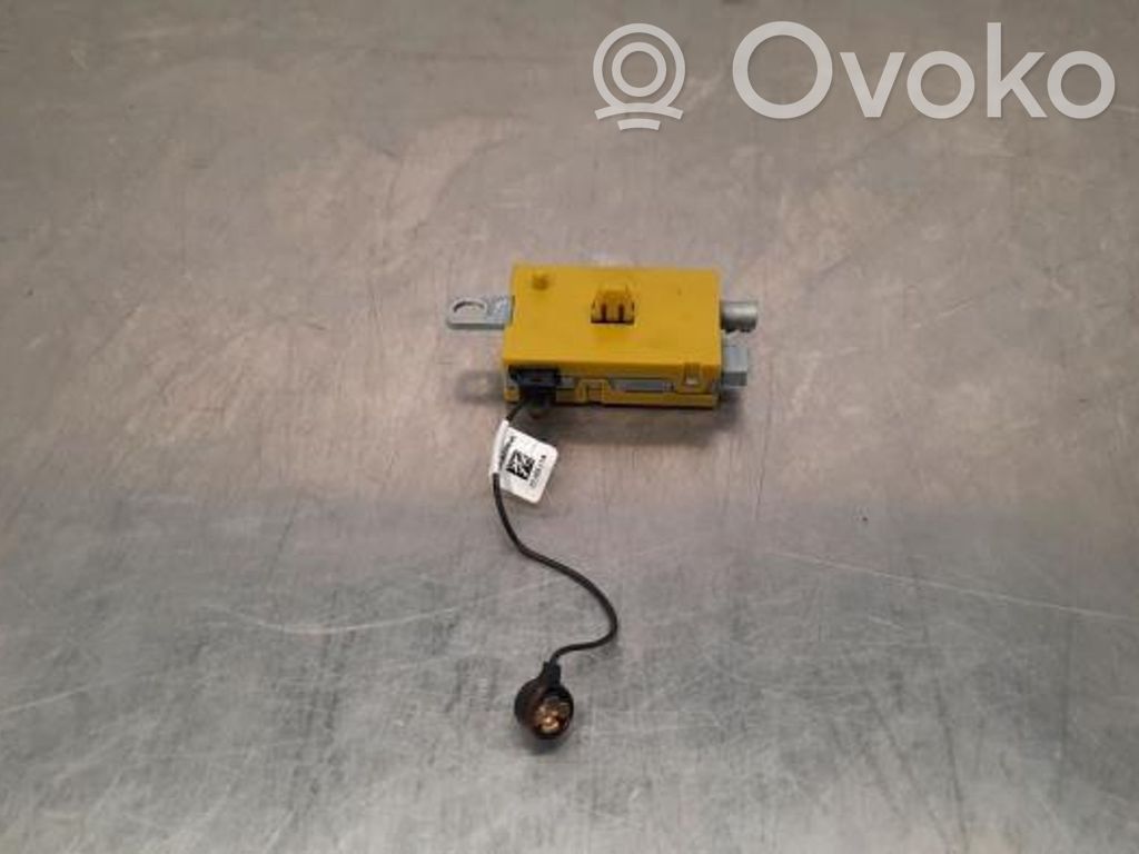 Land Rover Discovery 4 - LR4 Amplificator antenă aeriană 