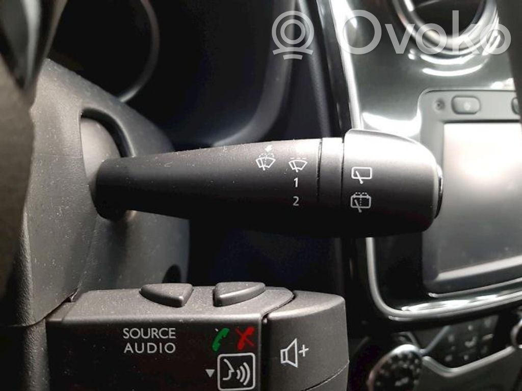 Dacia Sandero Manetă ștergător parbriz 