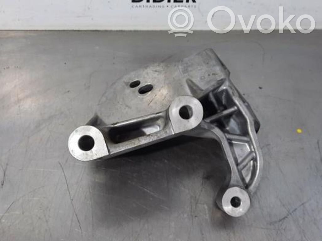 Volvo V40 Alte piese compartiment motor