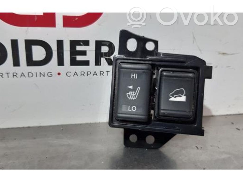 Nissan X-Trail T32 Interruttore riscaldamento sedile
