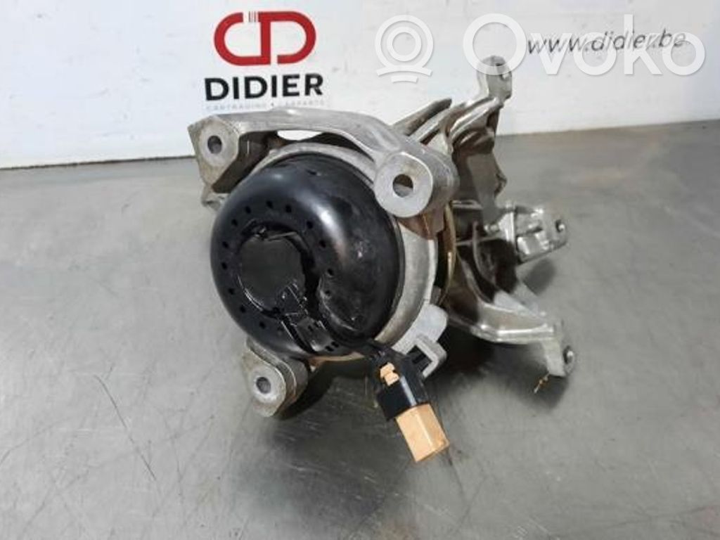 Audi Q7 4M Engine mount bracket 