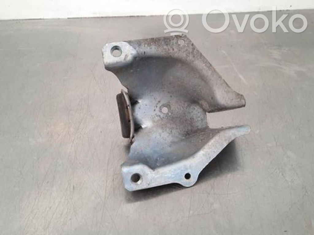 Audi A6 S6 C7 4G Engine mount bracket 