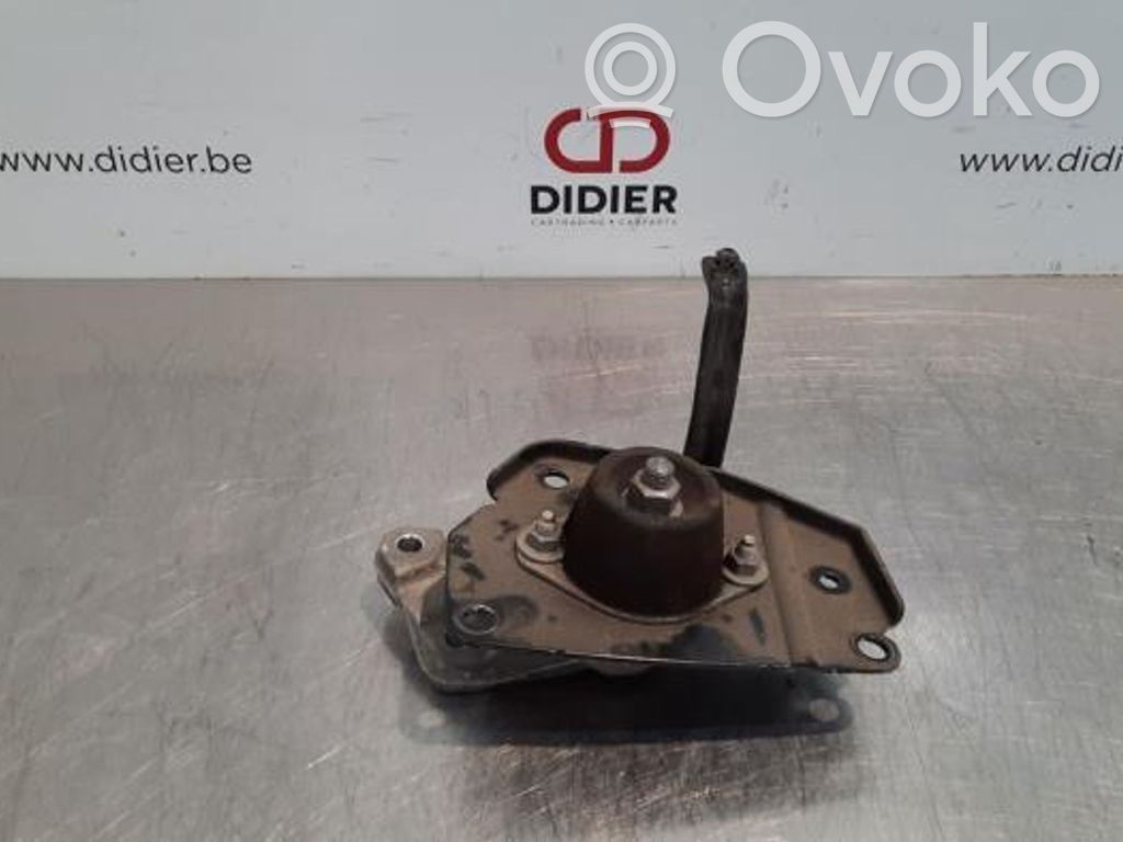 Citroen Berlingo Engine mount bracket 