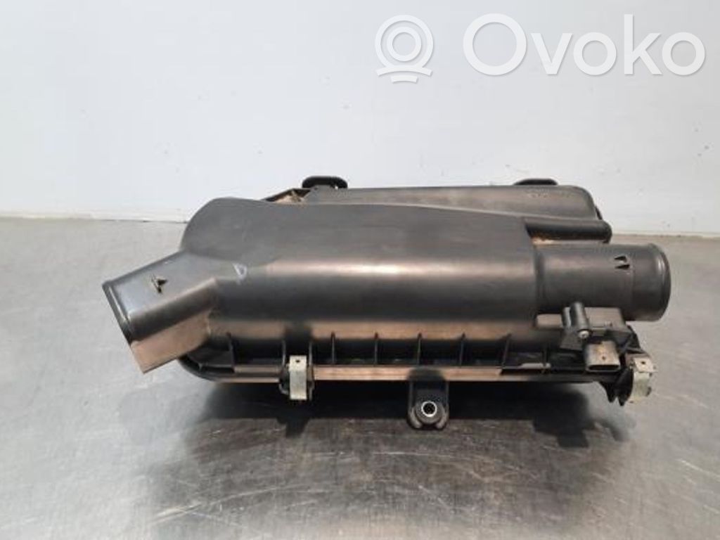 Suzuki Swift III Air filter box 