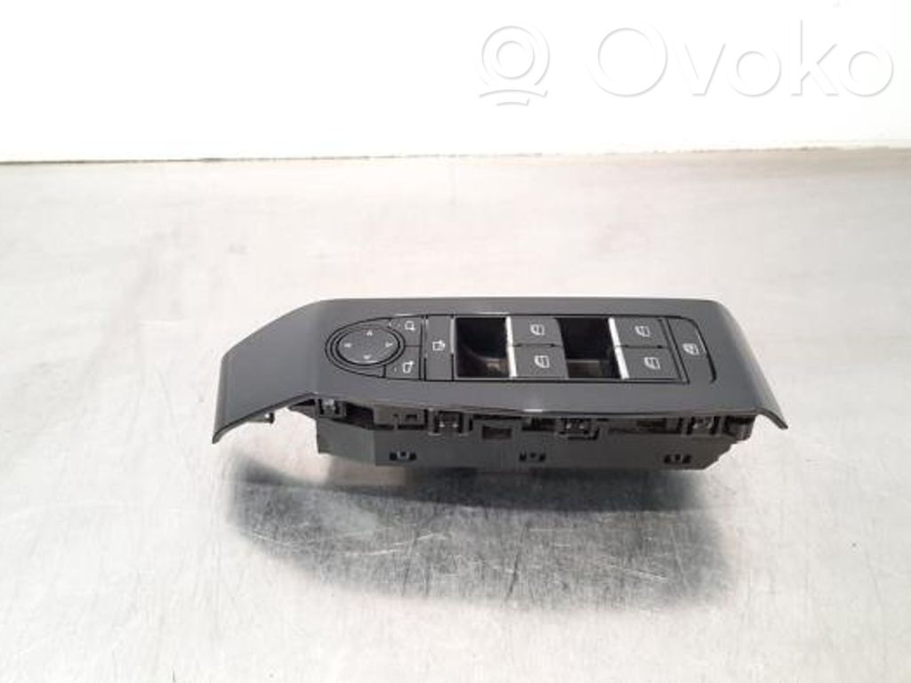 Mazda 3 Electric window control switch 