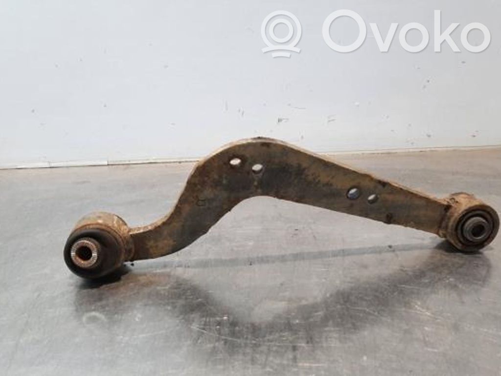 Brazo de suspensión trasero