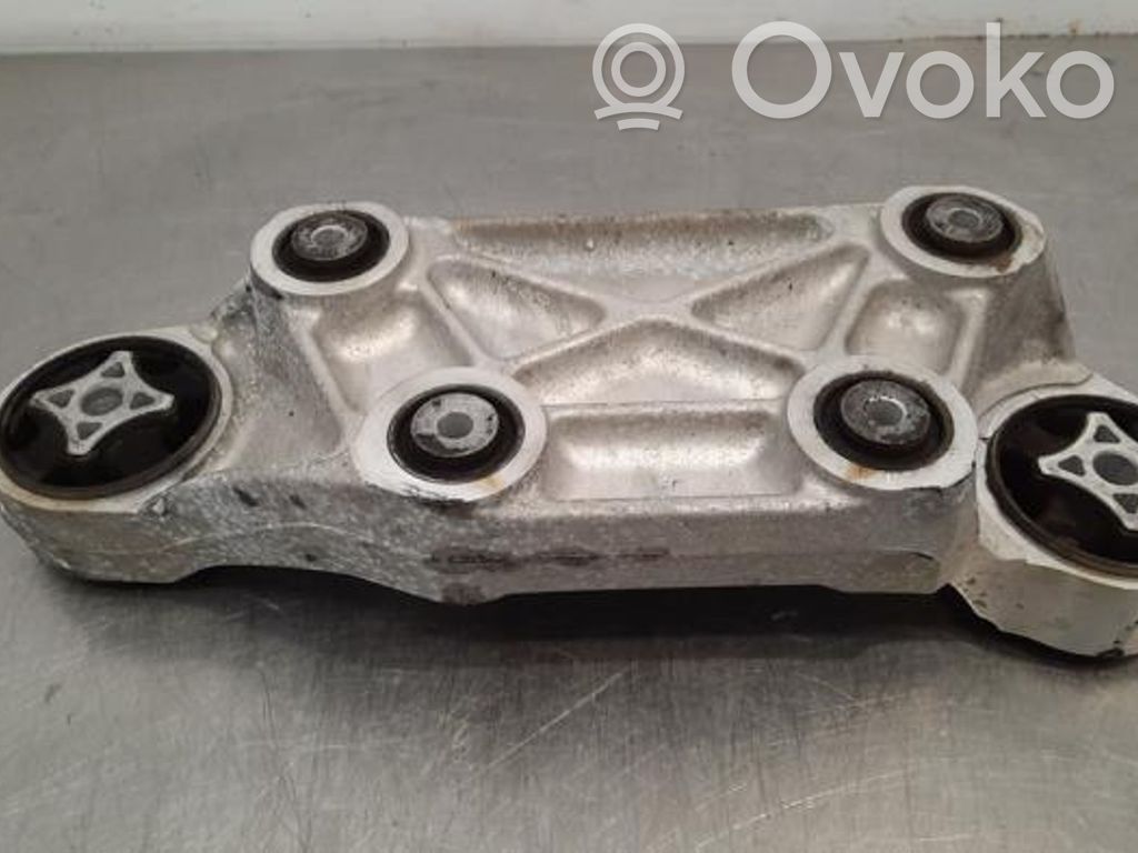 Engine mount bracket   105278300C