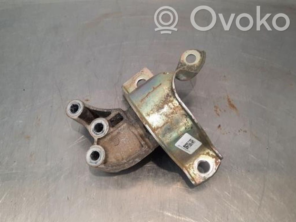 Fiat 500 Engine mount bracket 