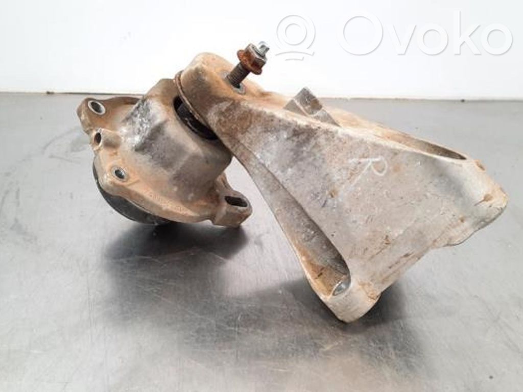 Engine mount bracket