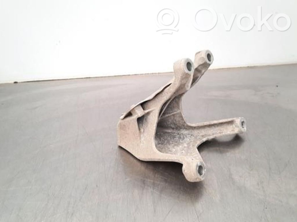 BMW 3 G20 G21 Engine mount bracket 