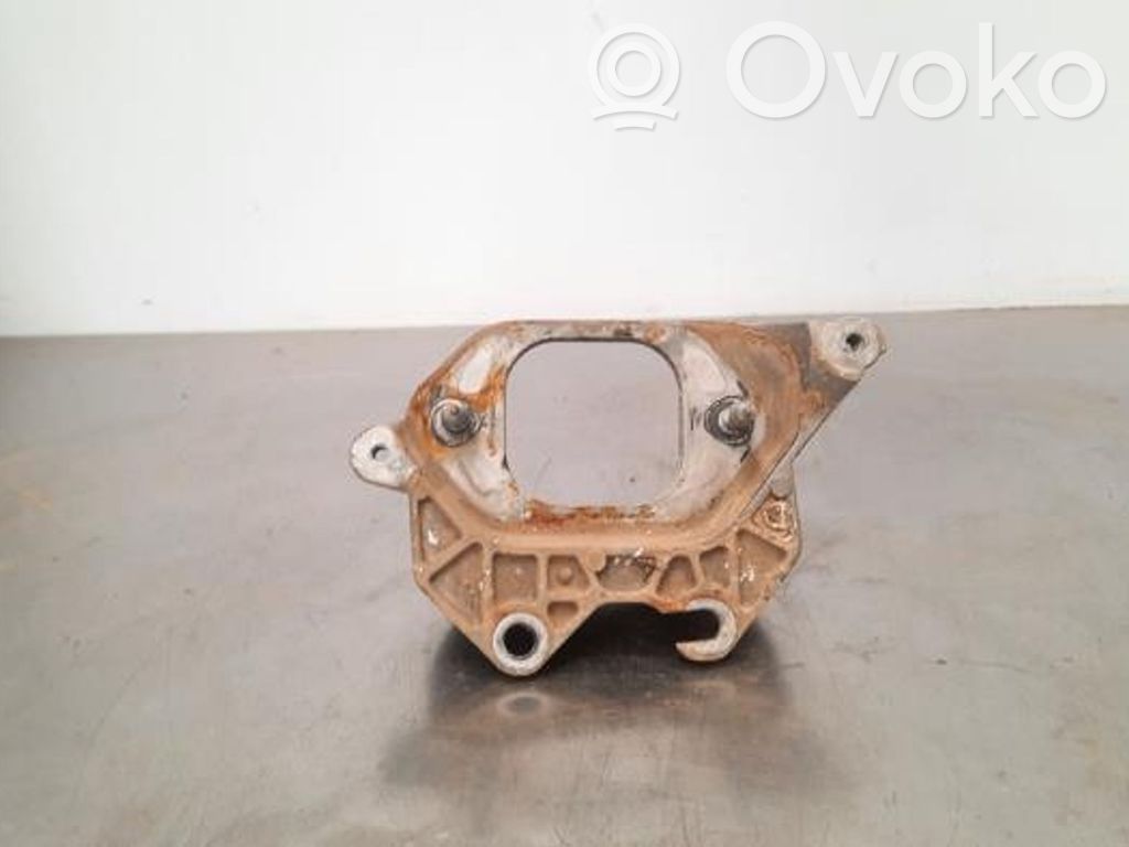 Muu moottoritilan osa   112221641R