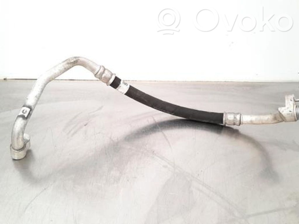 BMW 2 F46 Conductă/furtun aer condiționat (A/C) 