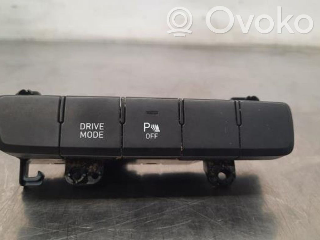Hyundai i20 (BC3 BI3) Interruptor del sensor de aparcamiento (PDC) 