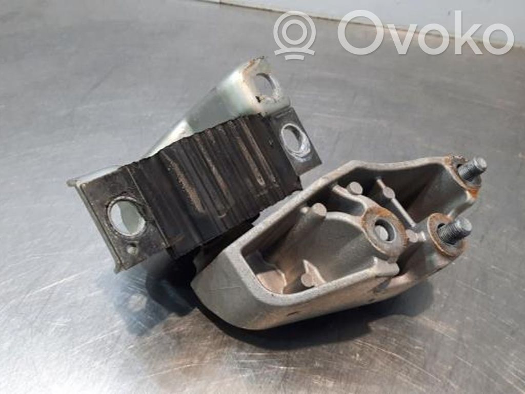 Engine mount bracket   1367173080,1607759180,182136