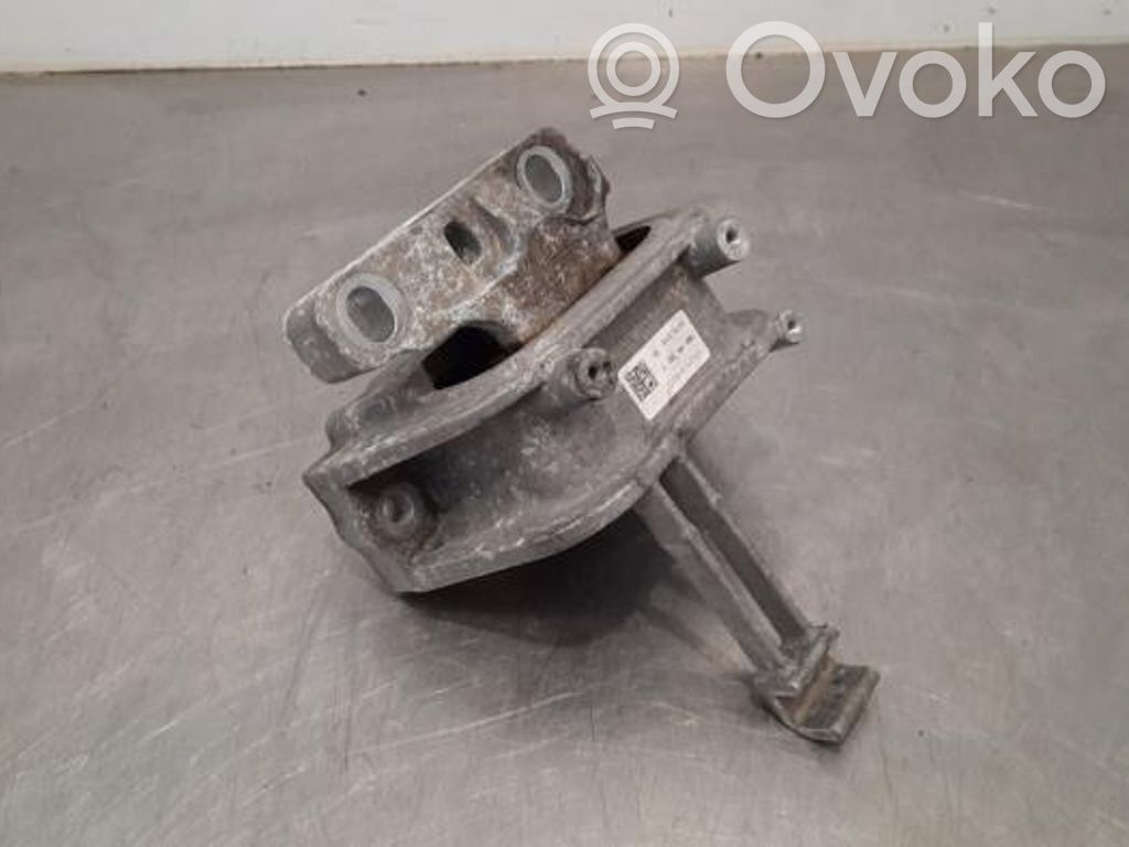 Skoda Kodiaq Engine mount bracket 