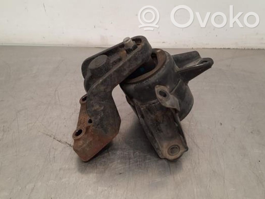 Engine mount bracket   218101Y201,218101Y201