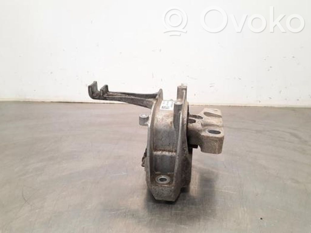 Skoda Octavia Mk4 Engine mount bracket 