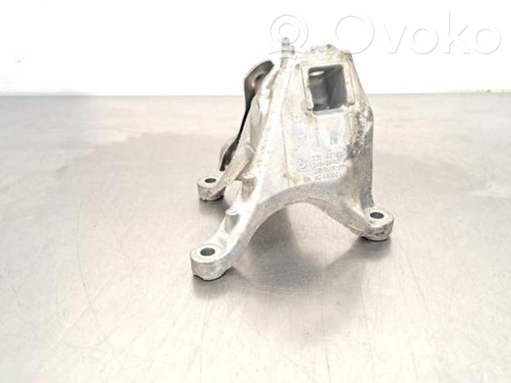 BMW 3 G20 G21 Engine mount bracket 