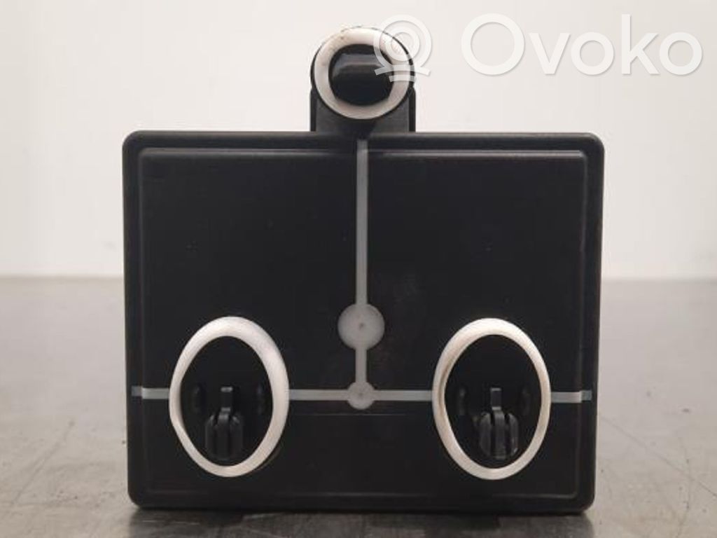 Peugeot 308 Door central lock control unit/module 