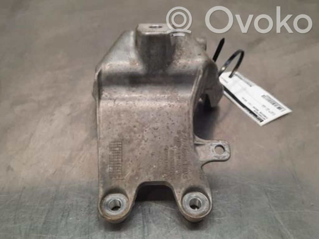 Engine mount bracket   95B199308C,95B199308C