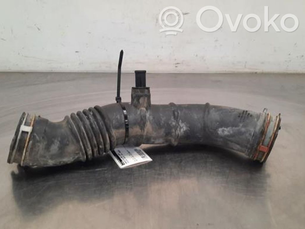 Toyota Yaris XP210 Tube d'admission d'air