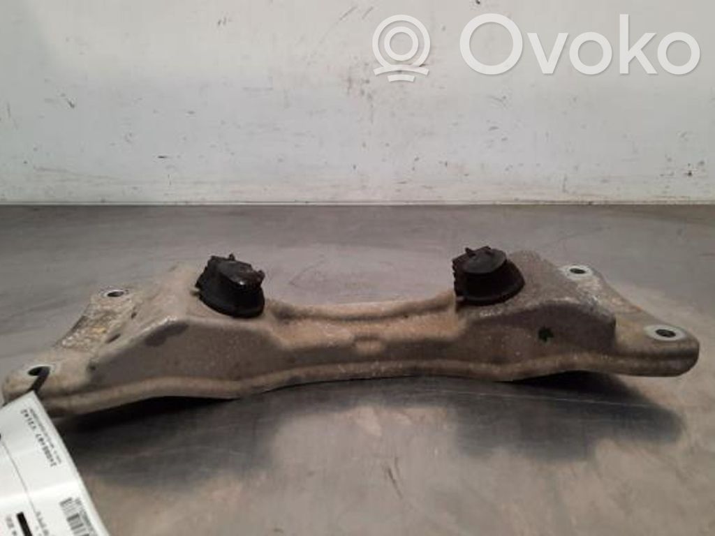 BMW 2 F22 F23 Soporte de montaje del motor 