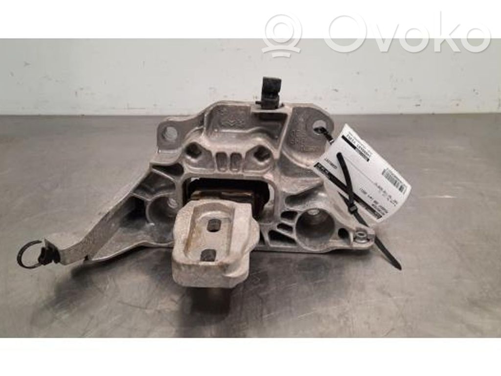Peugeot 208 II Soporte de montaje del motor 