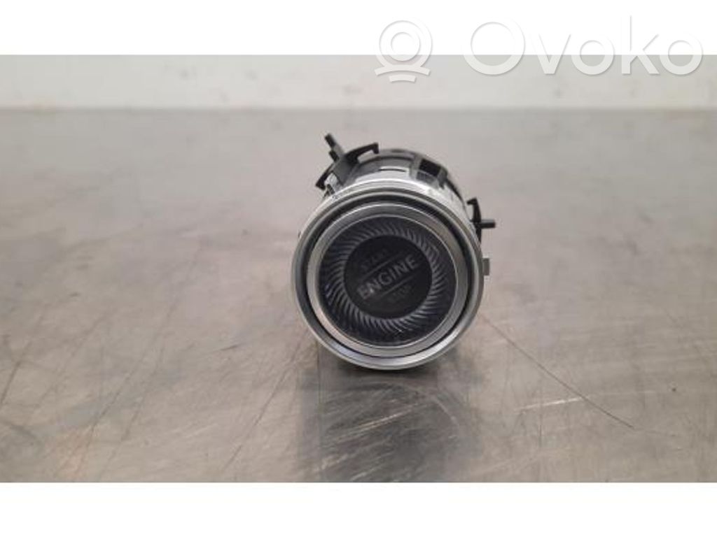 Mercedes-Benz C W205 Bouton poussoir de démarrage du moteur