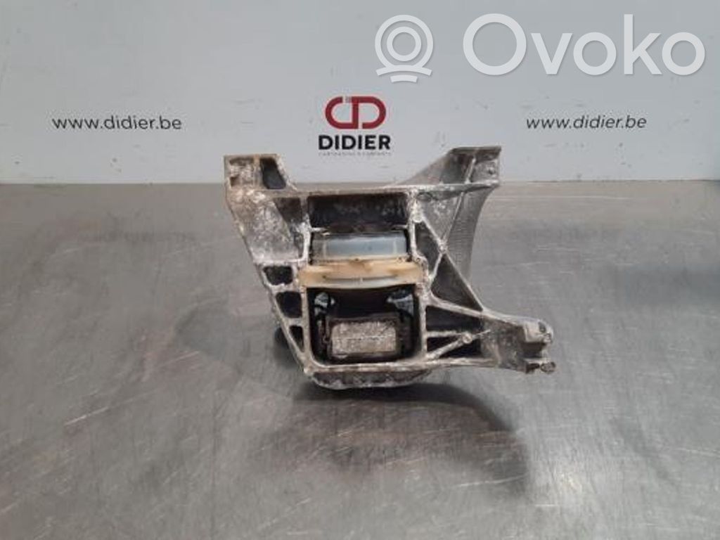Soporte de montaje de la caja de cambios   4A103720,4A111210,4A111210