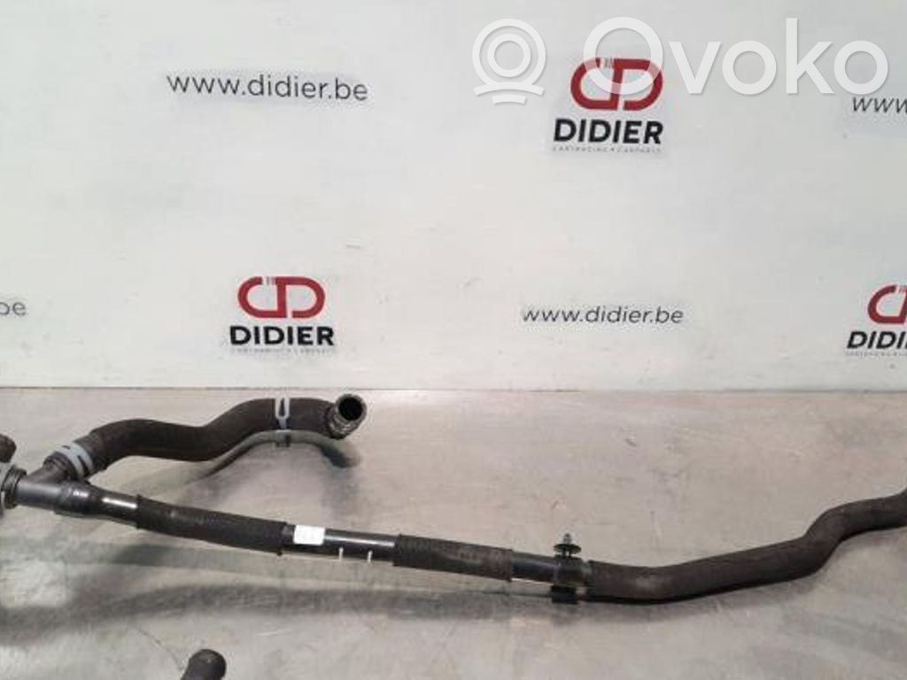 Audi e-tron Engine coolant pipe/hose 