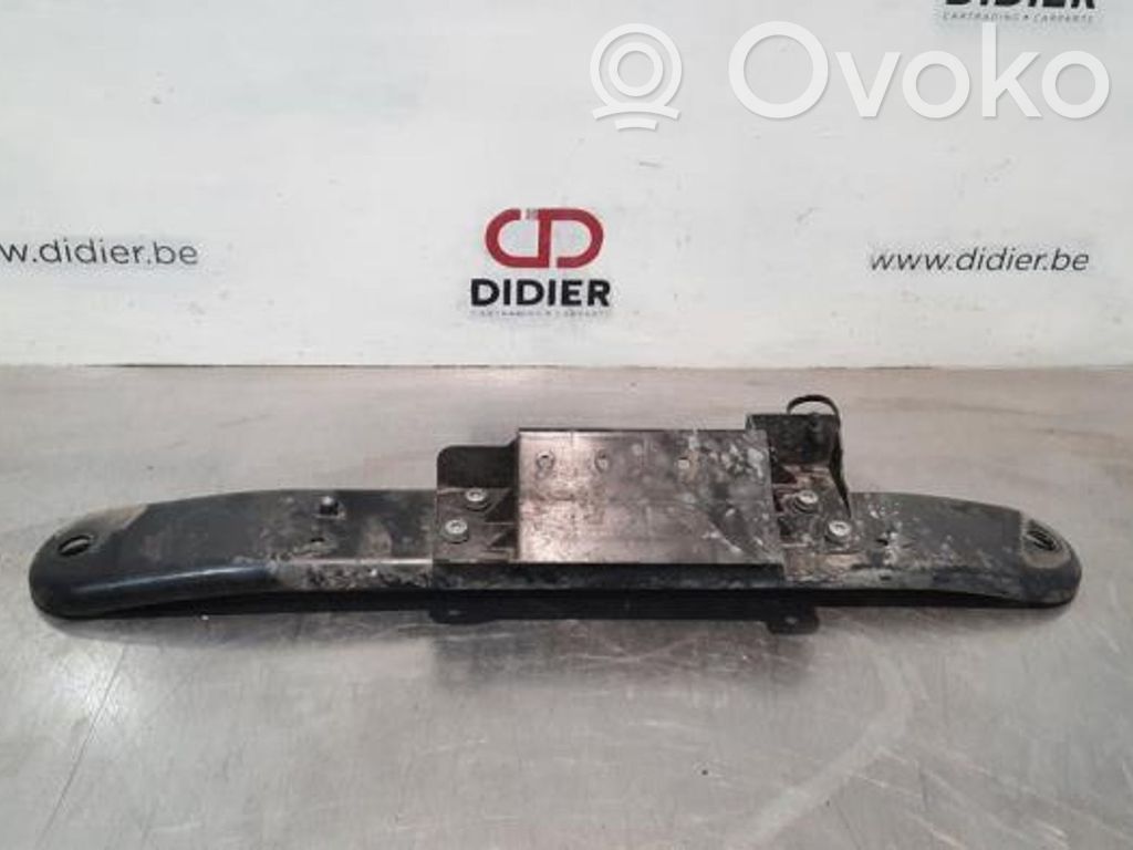 Muu moottoritilan osa   4KE804367