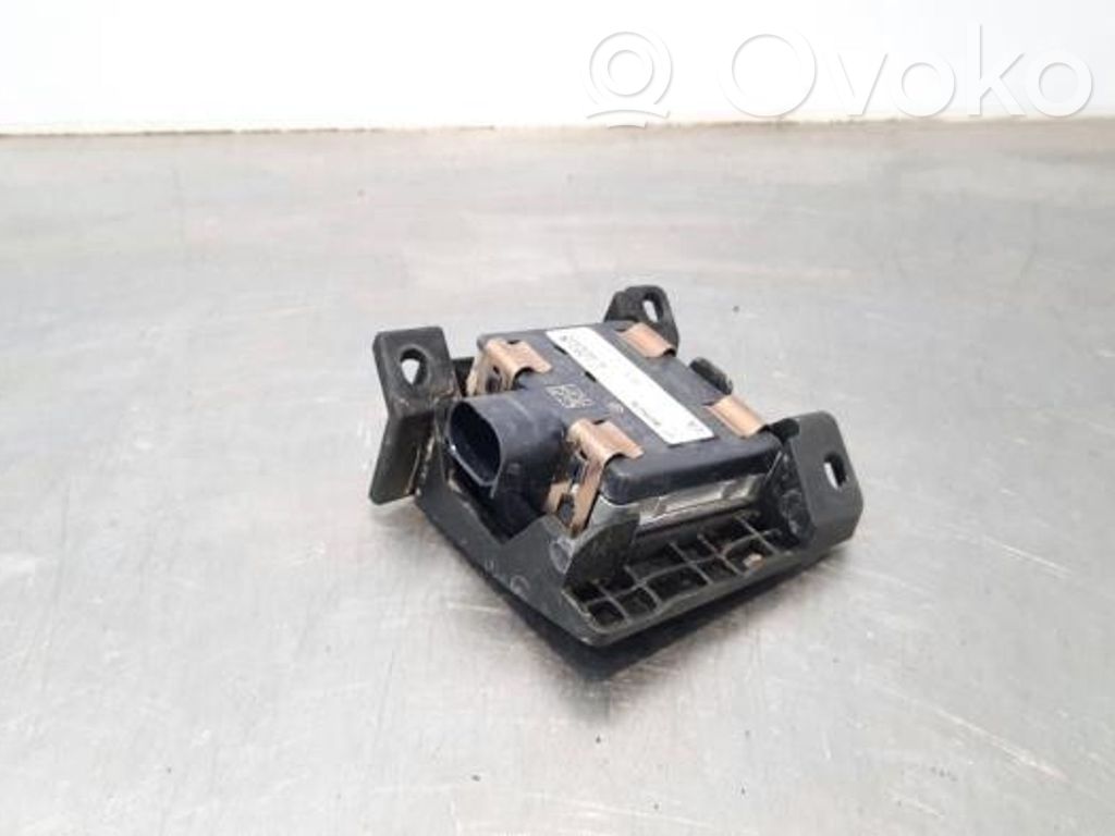 Audi A4 S4 B9 8W Distronic sensor radar 