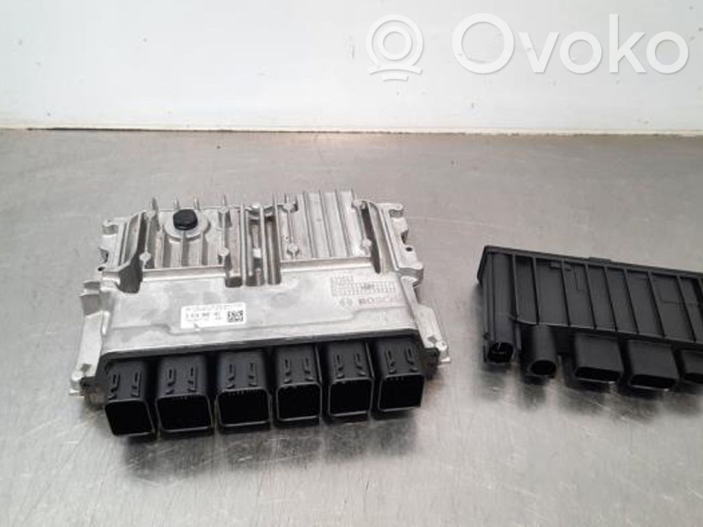 BMW 1 F40 Engine control unit/module 