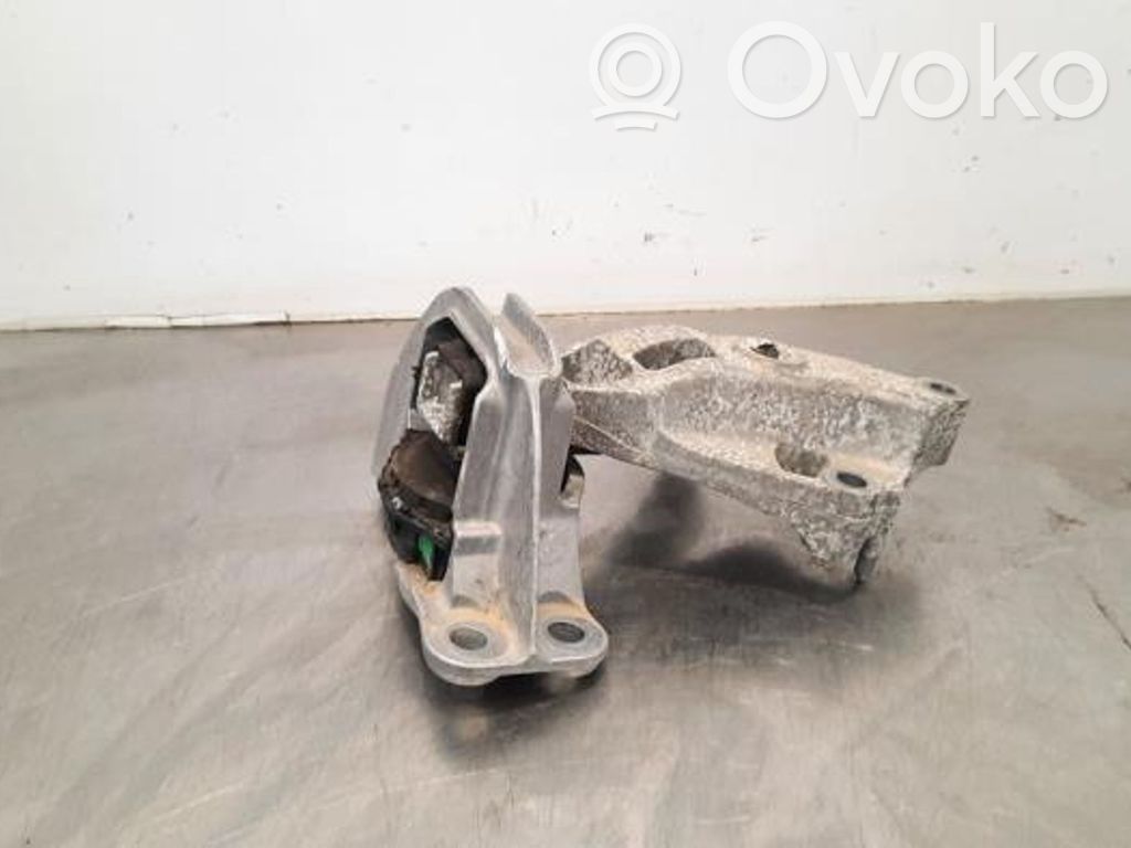 Engine mount bracket   112322283R